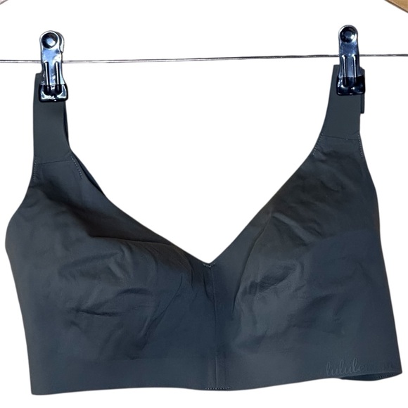 lululemon athletica Other - Lululemon Athletica Bra 32DD Black Seamless Support Everyday Comfort Bra